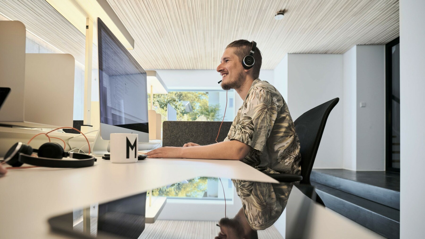 Die Büroräume profitieren nicht nur akustisch, sondern auch ästhetisch von der LIGNO® Akustik-Ausstattung. 