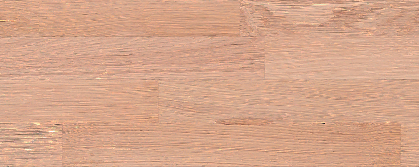 Holzart Eiche astfrei, _EI | © Lignotrend Von wegen altmodisch – Eiche ist im Trend! Die Oberfläche wird aus astrein verarbeiteten Holzabschnitten hergestellt, die jedoch mit einem liegenden Keilzinken gestossen sind, so dass die Lamellenstösse als feine, gerade Linie erkennbar sind, nicht durch die Zickzacklinie der stehenden Zinken. So entstehen Oberflächen mit sehr hochwertiger Anmutung.